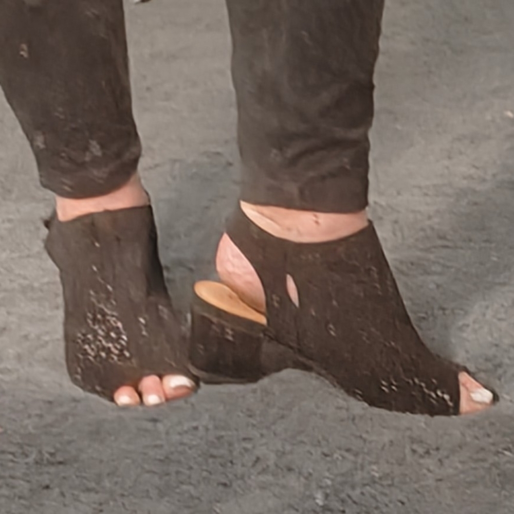 Women's Black Open-Toe Heeled Sandals